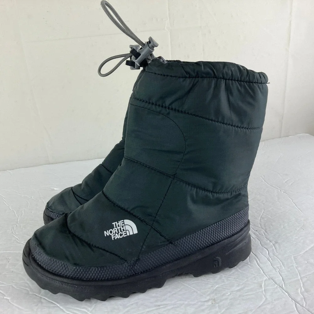 The North Face Nuptse‎ Padded Winter Boots Boys Sz 2 Black Insulated Snow Puffer